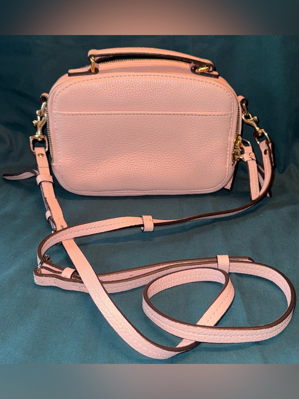 Dooney & Bourke Women's Belvedere Ambler Crossbody Camera Bag Pebbled Leather - Picture 4 of 15